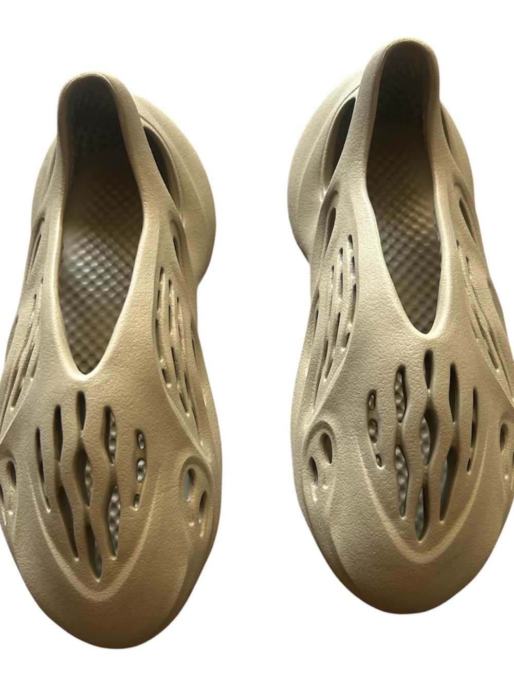 Yeezy Foam Runner Clog in Khaki Tan - Picture 1 of 5